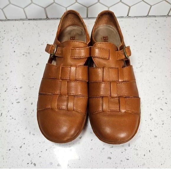 BORN Brown Leather Fisherman Style Mules Women's 8.5 M - Picture 10 of 10